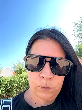 Milfs43 — Pasarla rico
