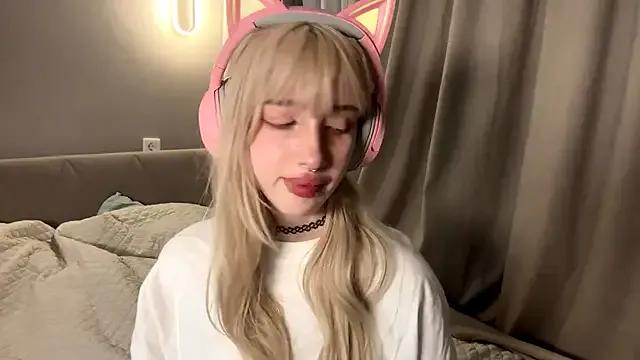 StripChat Milkmoriee is Private Milkmoriee — give me happy