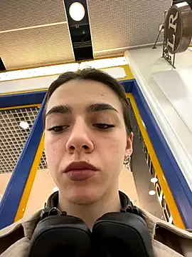 million_degrees — slide fingers in wet pussy and moan