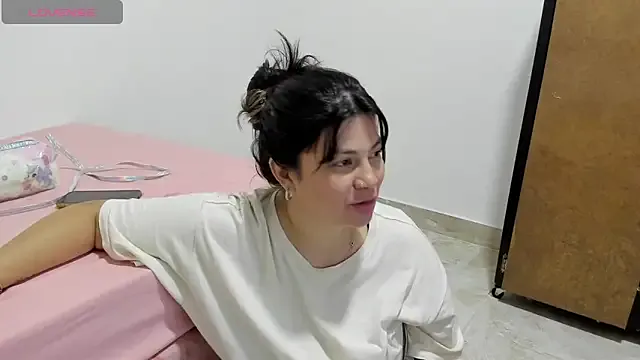Milosatr — nalgas rojas