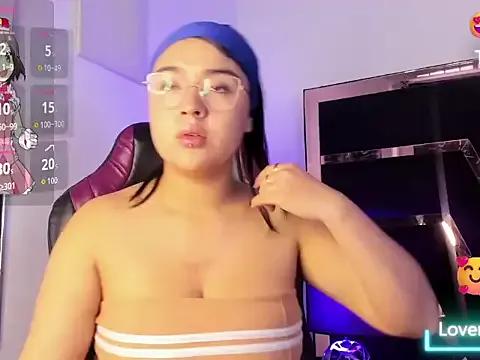 MiluVargas — oil on my tits