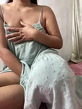 Min-sexy01 — I am a poor girl. Please help me earn mo