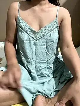 Min-sexy01 — I am a poor girl. Please help me earn mo