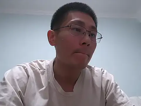 miniyellower — Freechat on StripChat