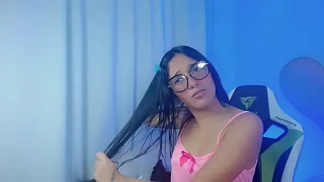 mishel_hott — Nude please