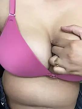 StripChat Miss-Ayraa is Freechat Miss-Ayraa — Show Boobs