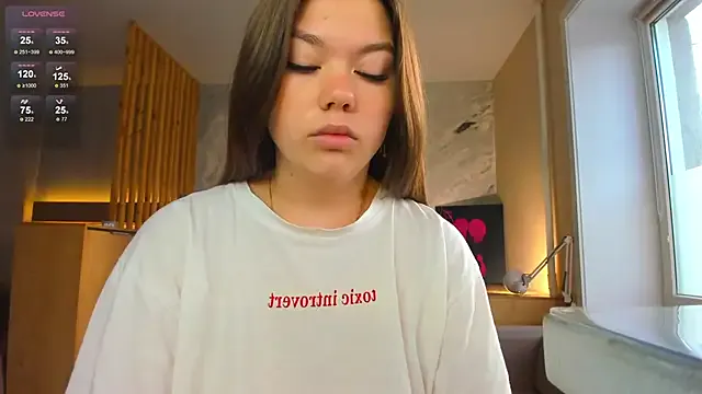 miss_bubbles_ — Flash n pinch my nipples