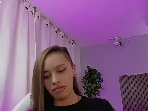 Miss_foxxy_ — Freechat on StripChat