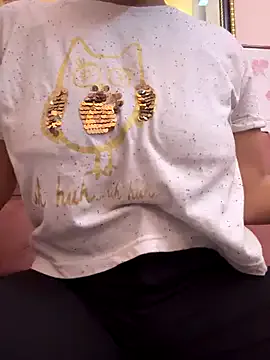 miss_moonikaa — Threesome fuck ass and pussy