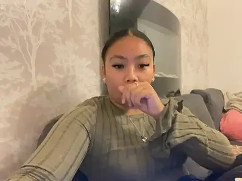 MissCherryyxox — GET MY BOOBS OUT 