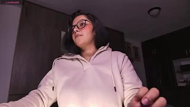 MissMoonn1 — Naked and pussy show only on pvt