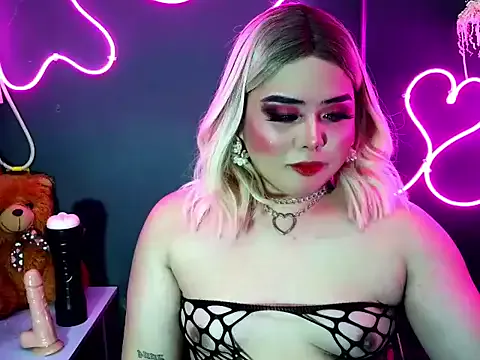 MisstresgelaTS — CUM IN PUBLIC SHOW
