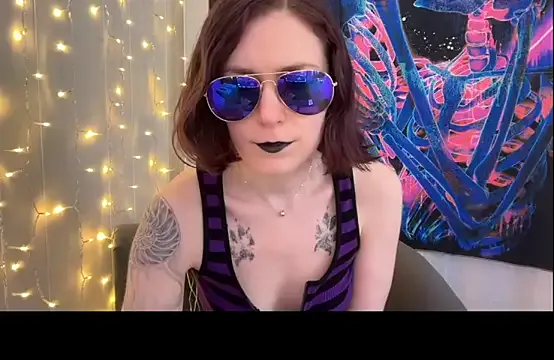mistressannafoxx — take my top off