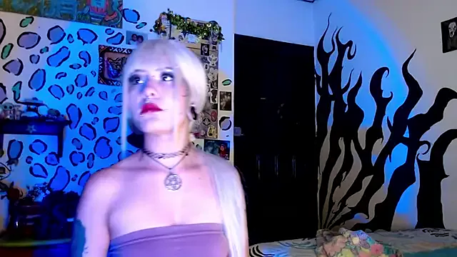 MistressMariam_ — oil in my ass
