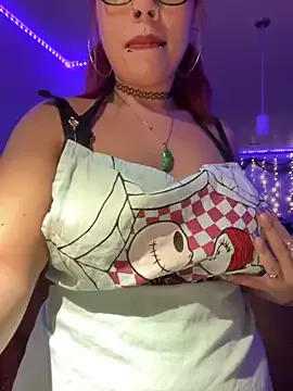 moan4mona — Honey  on feet 