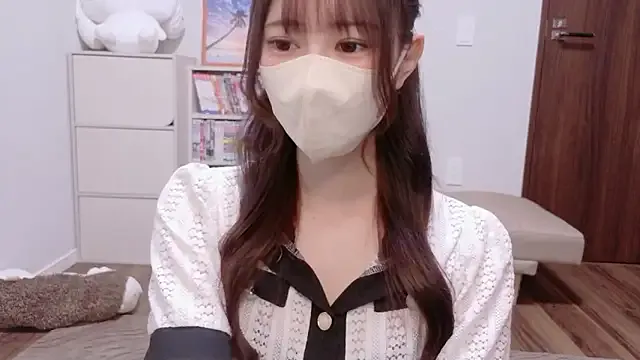 MOEMOE-Q — Group on StripChat