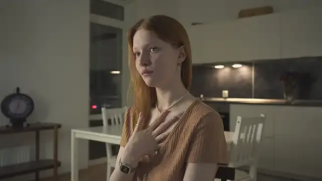 MollyBushh — Tease my nipples under my top