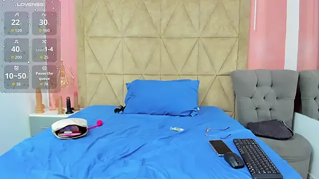 mommy_cute — I FUCK ME IN THE OFFICE  