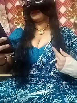 MONA_DARLING31 — Nude in public