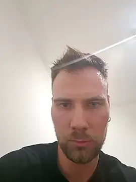 mrlyuis — 500 naked /2500 cum