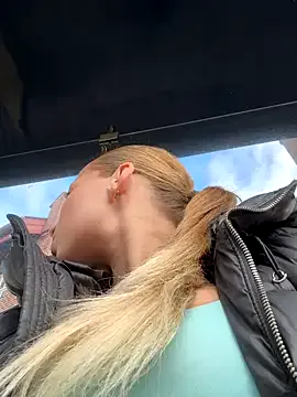 Mrs_Mr_007 — Show tits