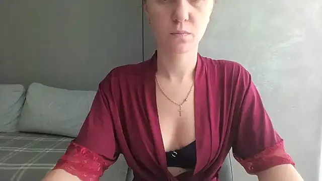MrsAlice — Nude Show - Playing with pussy