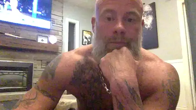Muscledick40 — Freechat on StripChat