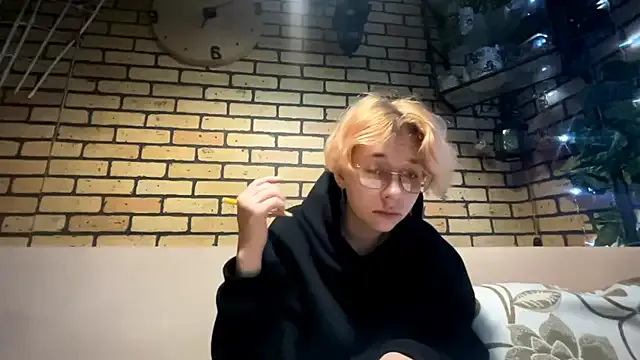 mycutievibe — Hi! I want cutie smile