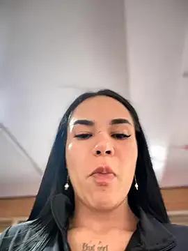 Naatalia — Play boobs