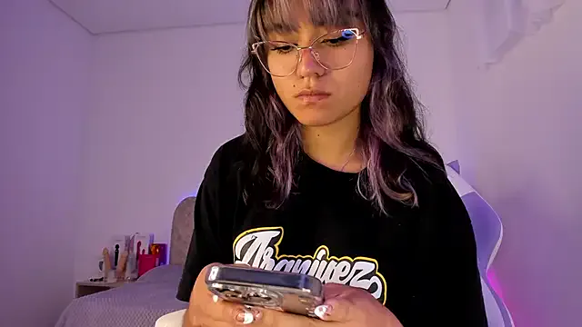 nahia_low — full naked