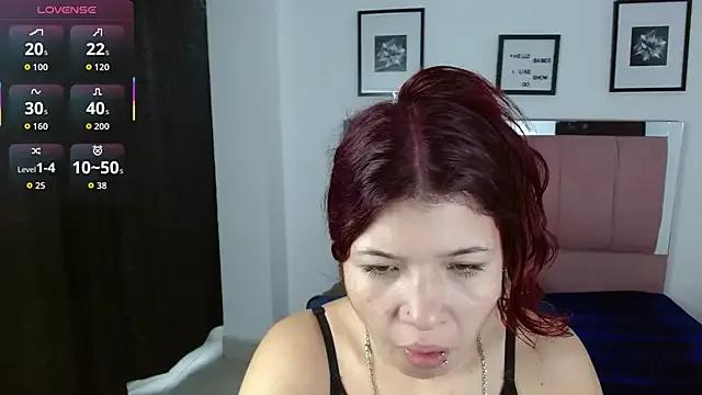 Nahomi_f_w — full naked