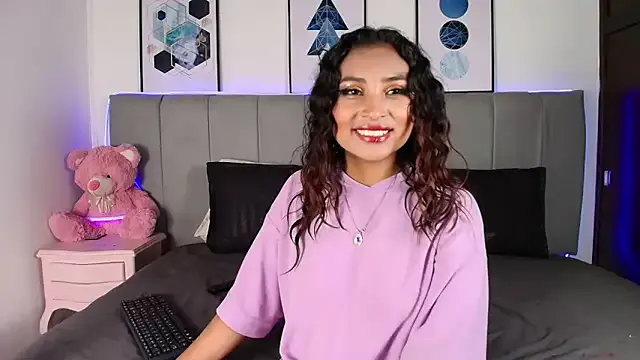 Naiaa_Cruz — Saliva show  