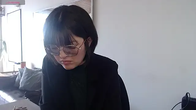 NamiDVelvet — Buying Moto, a bus almost kills me