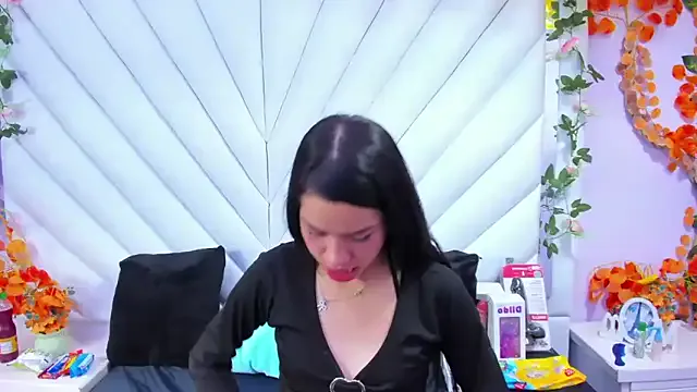 Nanis_James — show ass in 4