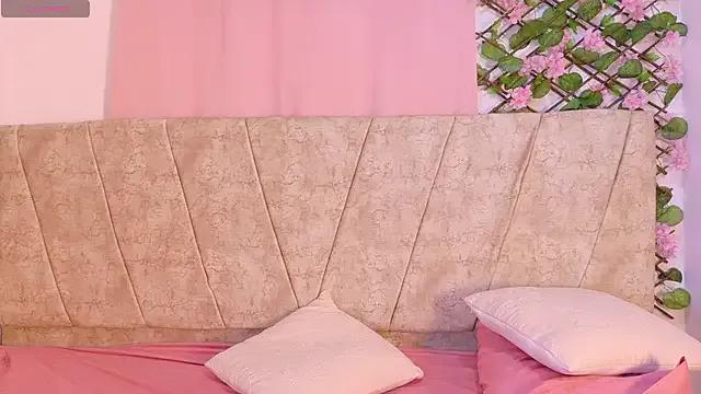 StripChat NaomiiVega is Freechat NaomiiVega — Fuck pussy with fingers (LOVENSE ON)