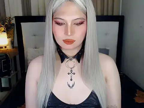 NaomiSmall — Freechat on StripChat