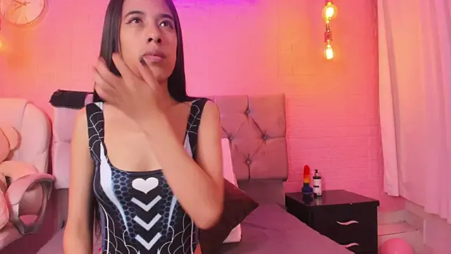 Naomyking_ — ride in dildo 