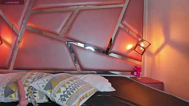 NATHALYMILLER_VC — naked + masturbate