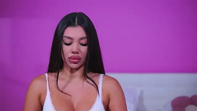 NatyDesiree — Make my nipples hard #topless