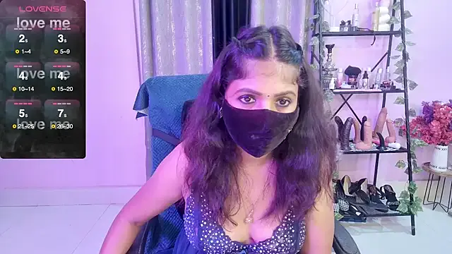 Naughty_nightz — dark dildo in pussy
