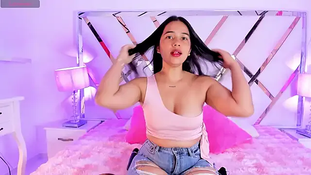 naughtysara20 — Flash tits