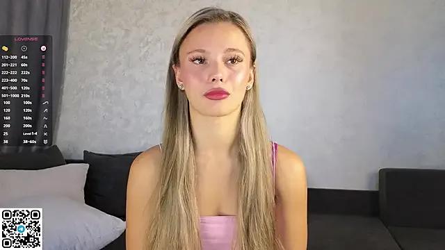 StripChat NaughtySeraphine is Freechat NaughtySeraphine — ICE SHOW MY ASS AND SLAP X5