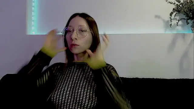 Nia_Diaz — TOP OFF