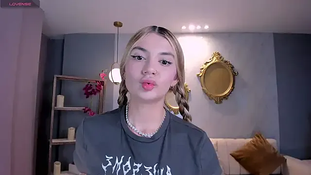 NiaHolland — Blowjob
