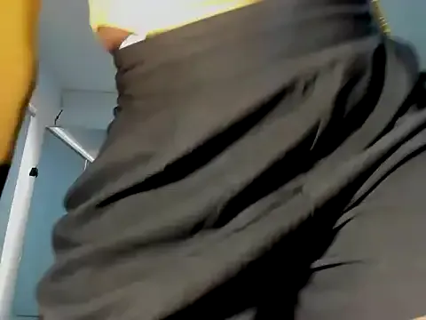 Niasantos — naked!