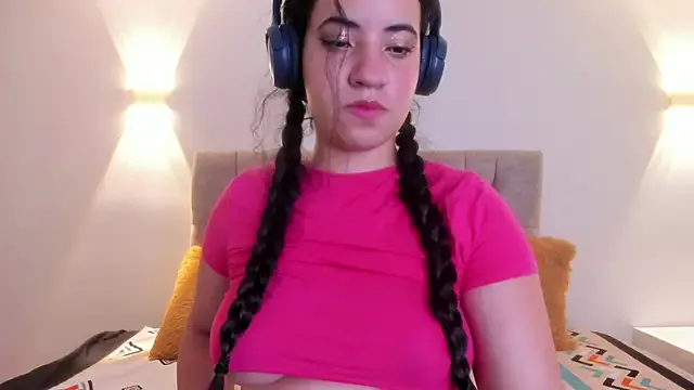 Nicol_Chang — Rub pussy
