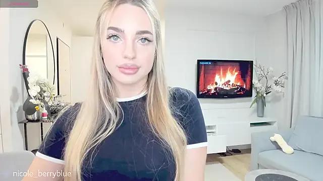 StripChat nicole_blueberry is Freechat nicole_blueberry — Rub my hard clit in panties