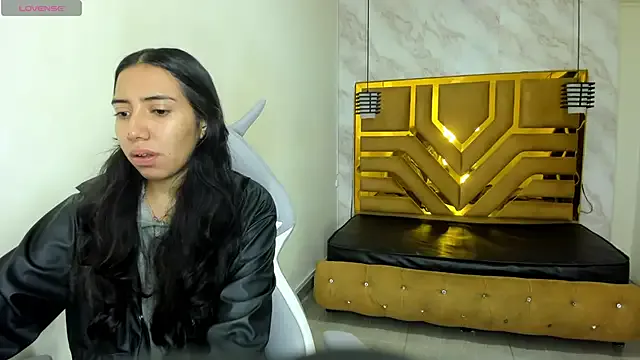 nicole_samanthaa — Oil in ass