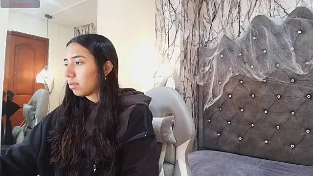 nicole_samanthaa — montar dildo