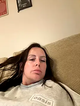 nightingale27 — Insert heart anal plug for 10mins